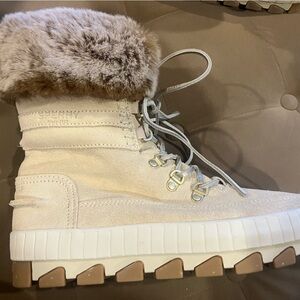 Sperry Women's Tan Winter Boots